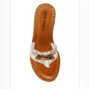 Steve Madden Rebecka flat sandals featuring a woven vamp strap & bamboo Size 8